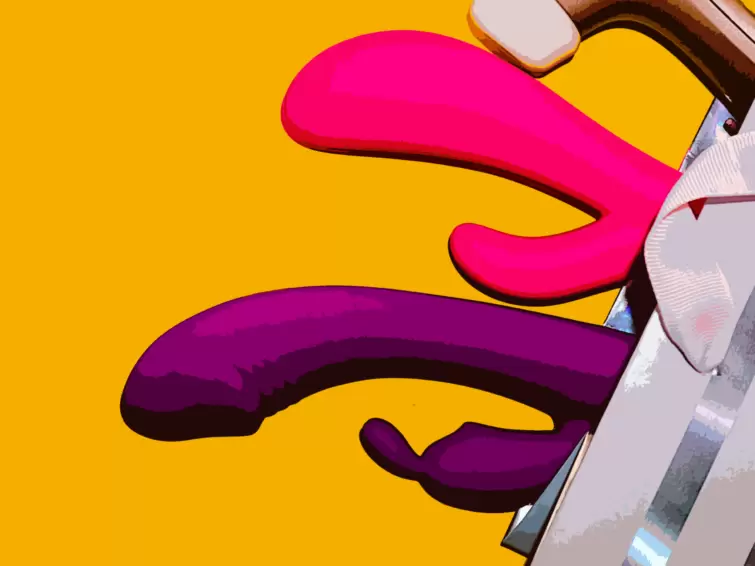 Why Everyone Loves A Vibrating Dildo: Top Rated Vibrating Dildos And How To Use Them!